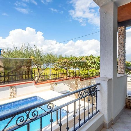 Holiday House Iva Слатине Екстер'єр фото