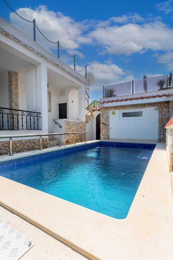 Holiday House Iva Слатине Екстер'єр фото