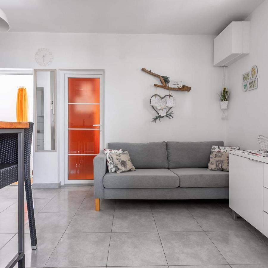 Holiday House Iva Слатине Екстер'єр фото