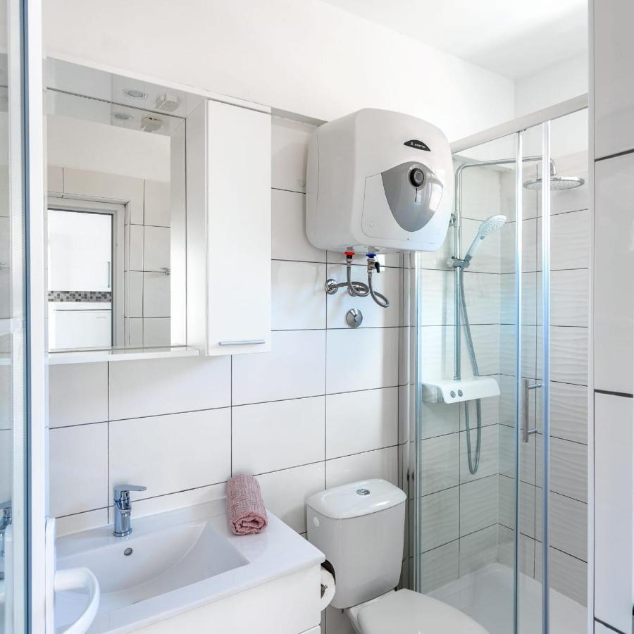 Holiday House Iva Слатине Екстер'єр фото