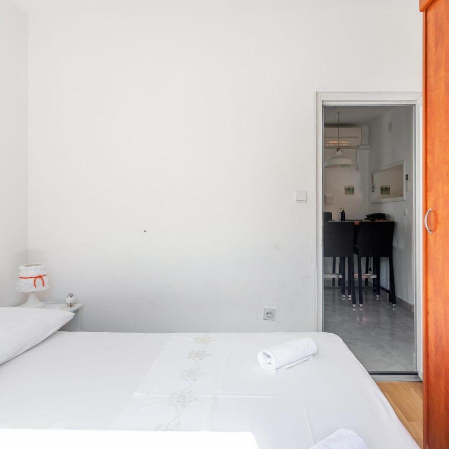 Holiday House Iva Слатине Екстер'єр фото