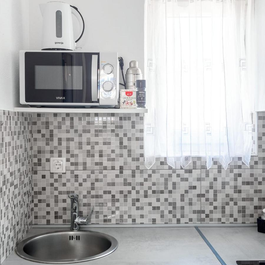 Holiday House Iva Слатине Екстер'єр фото