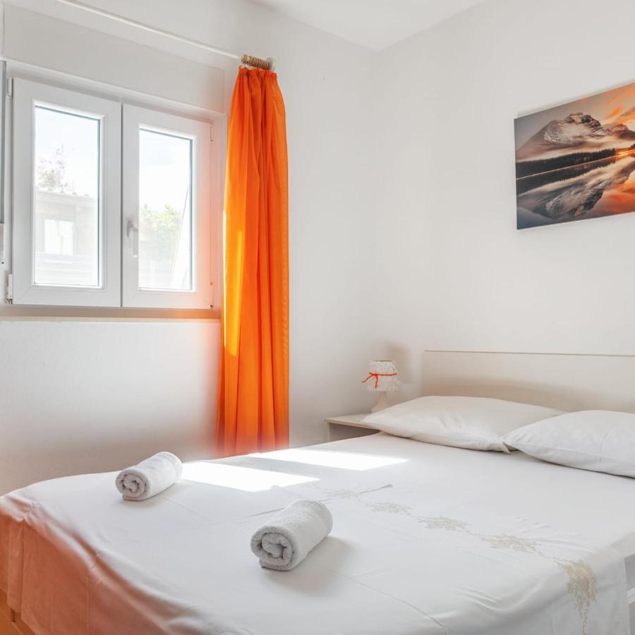 Holiday House Iva Слатине Екстер'єр фото