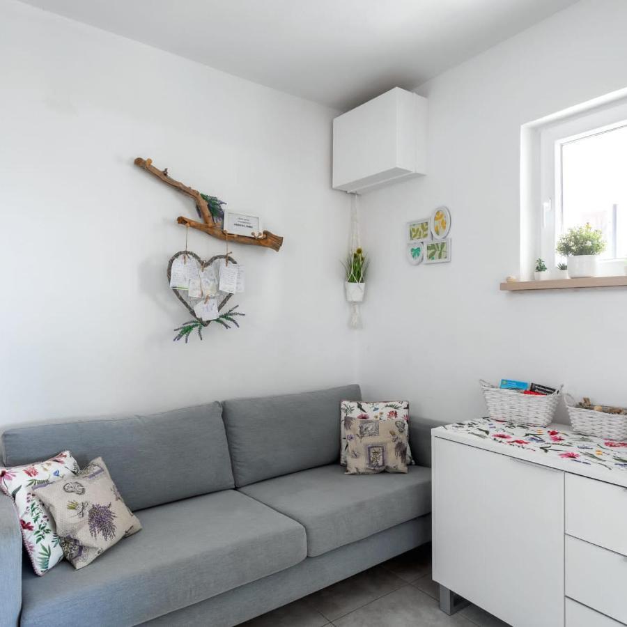 Holiday House Iva Слатине Екстер'єр фото