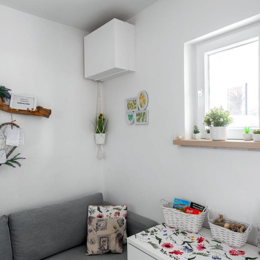 Holiday House Iva Слатине Екстер'єр фото